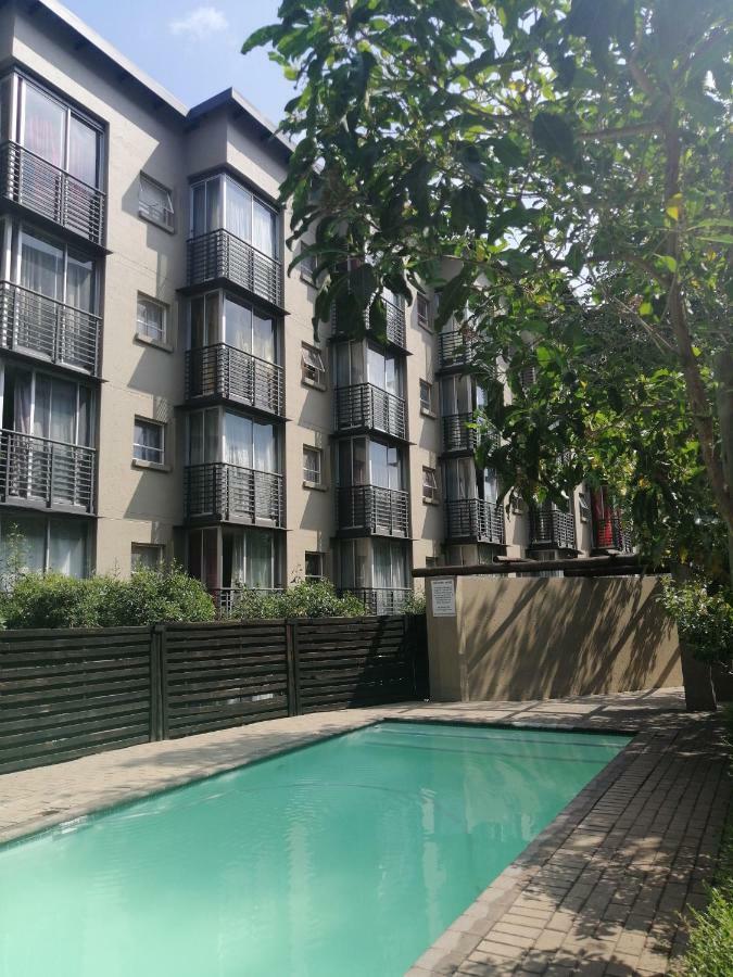 The Bridgeview Apartment Johannesburg Exterior photo